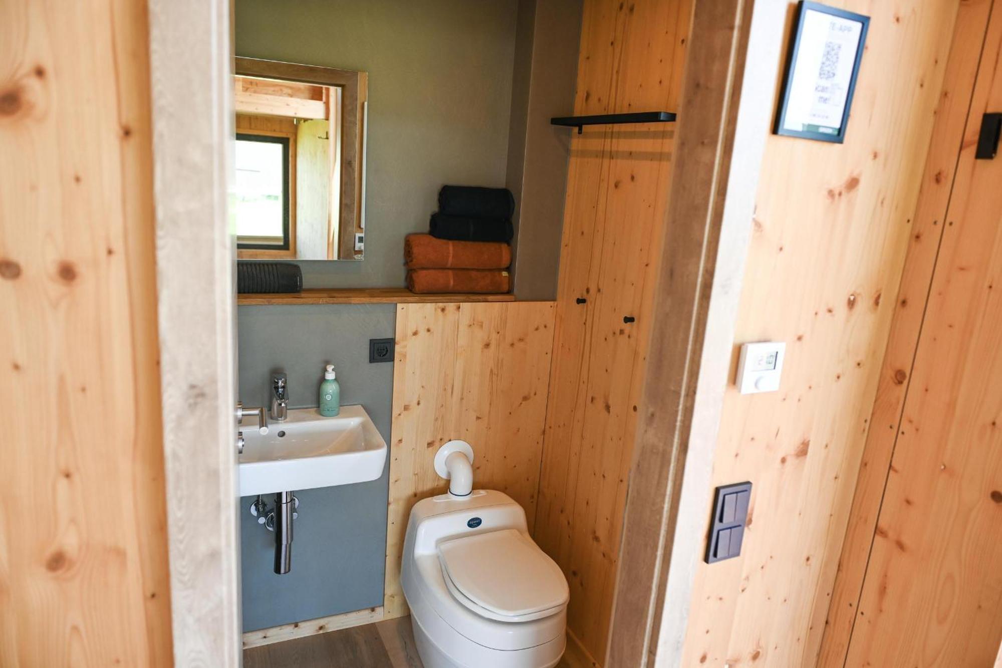Tiny House Nature 2 Innenlage - Green Tiny Village Harlesiel Carolinensiel Exterior photo